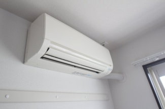 【設備】 | リバレイン | エアコン２台・こちらは寝室にあります