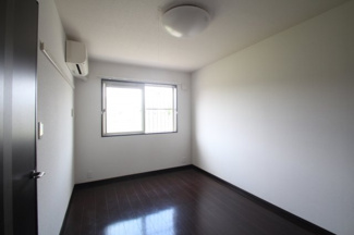 【寝室】 | リバレイン | 使い勝手のいい寝室です