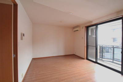 【居間・リビング】 | エスポアールSⅡ | 南面・日当り良好！