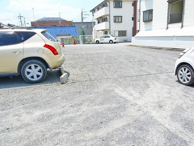 おかもとモータープールの駐車場