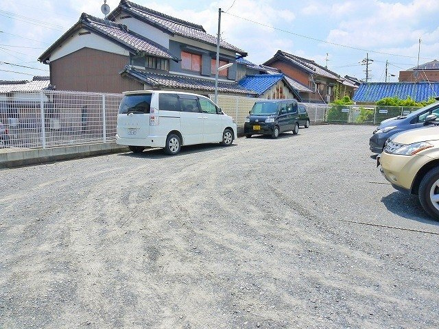 おかもとモータープールの駐車場