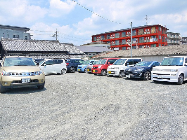 おかもとモータープールの駐車場