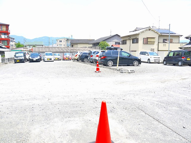 おかもとモータープールの駐車場