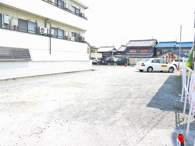 おかもとモータープールの駐車場