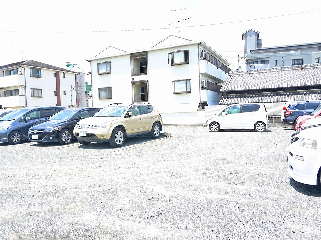 おかもとモータープールの駐車場
