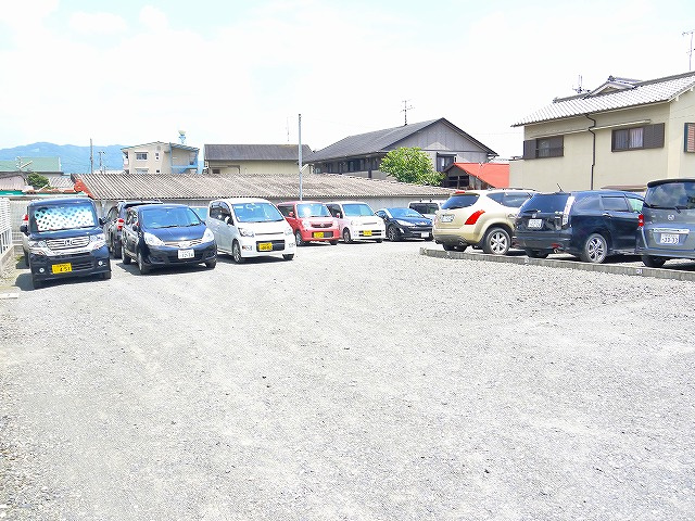 おかもとモータープールの駐車場