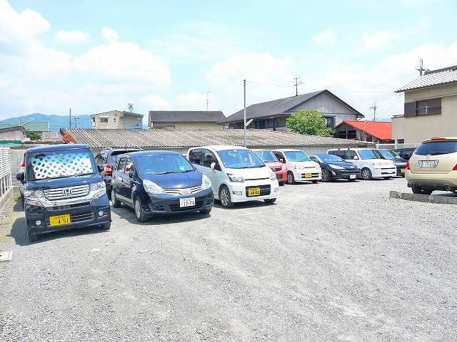 おかもとモータープールの駐車場
