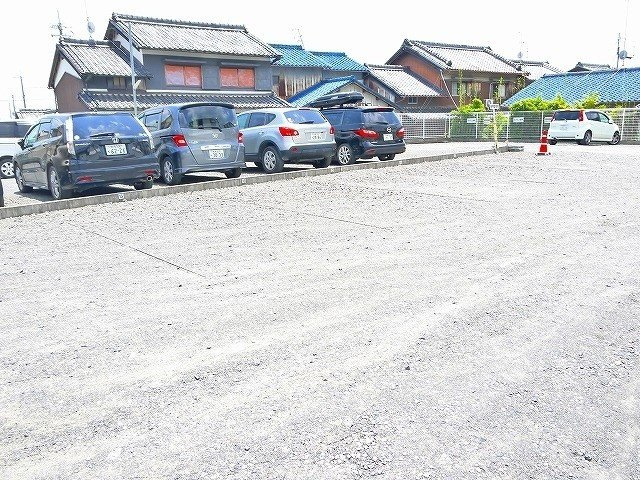 おかもとモータープールの駐車場