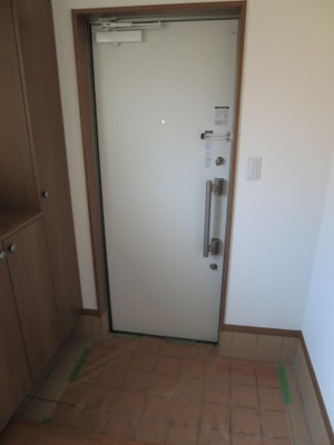 【玄関】 | 若葉町1丁目一戸建て | 落ち着いた玄関です