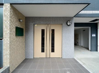 【エントランス】