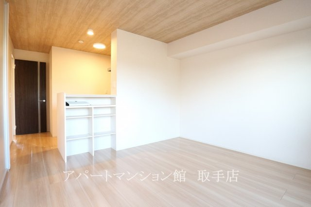 クレストヴィラⅡの居間・リビング