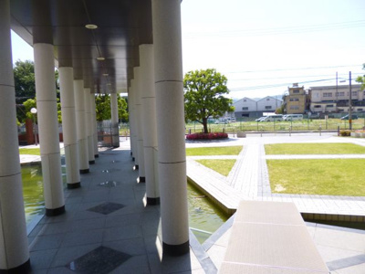 【エントランス】 | デ・リード＆サンヴェール桂川東 | お洒落なマンションエントランス別角度