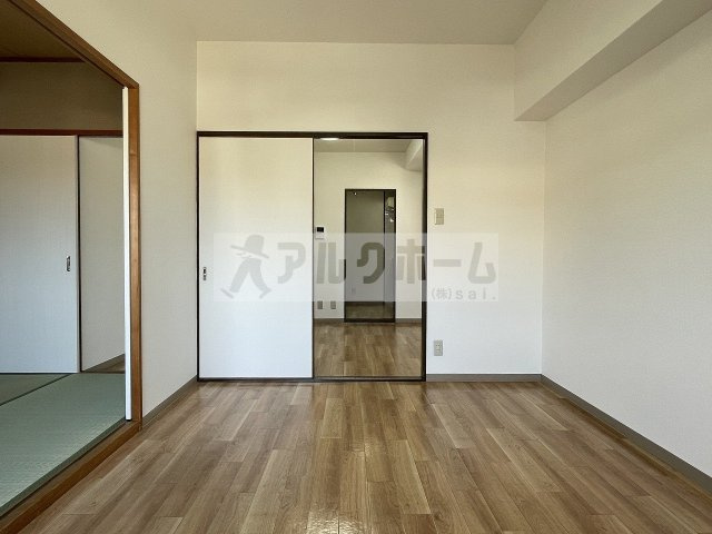 オーク国分の居間・リビング|オーク国分　洋室