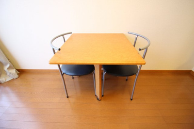 【設備】 | 久宝寺 | ★椅子・机★