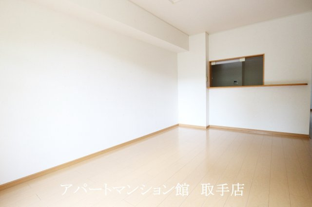 ヴィラブリーゼBの居間・リビング