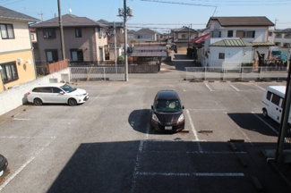【駐車場】
