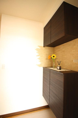 【設備】 | ライフスクエア手代木 | 壁の装飾がオシャレです