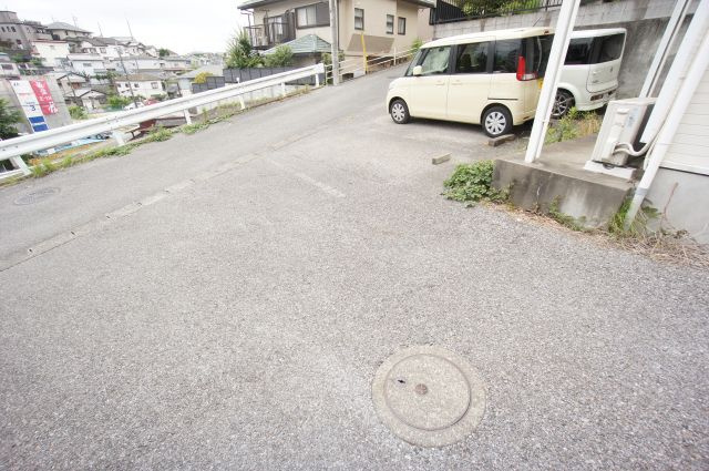 エスペランサＢの駐車場