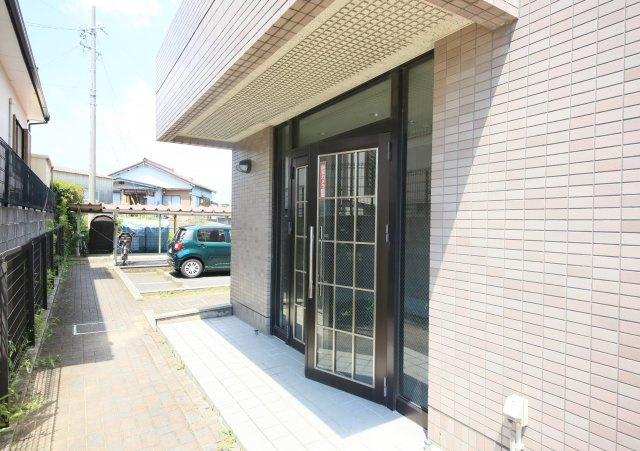 シャトー新宮のエントランス