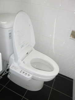 【その他共用部分】 | トイレも全面改装済みです♪
