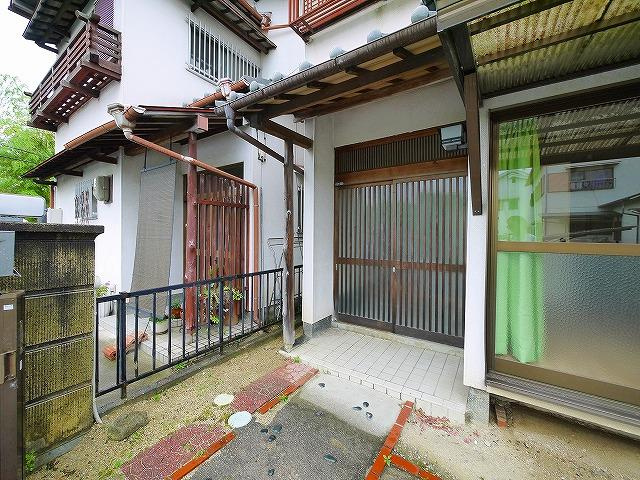 大和郡山市九条町1080-24貸家のエントランス
