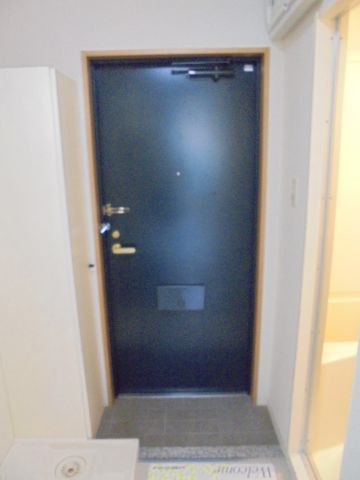 南八幡ハイツの玄関