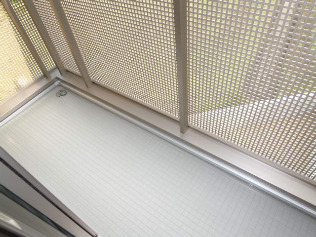 ベルホワイト福井Ａのバルコニー