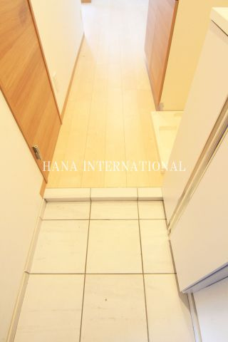 モアナコート北綾瀬の玄関