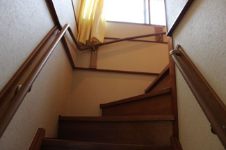 【外観】 | 建物内階段
