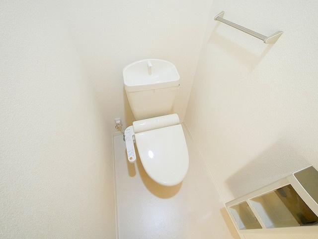 シャーメゾン紀寺Aのトイレ|落ち着いたトイレです