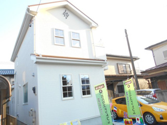 【外観】 | 2490万に　価格変更。駅徒歩20分圏内　都内にも　通いやすい　南欧風住宅。蓮田でしょ。