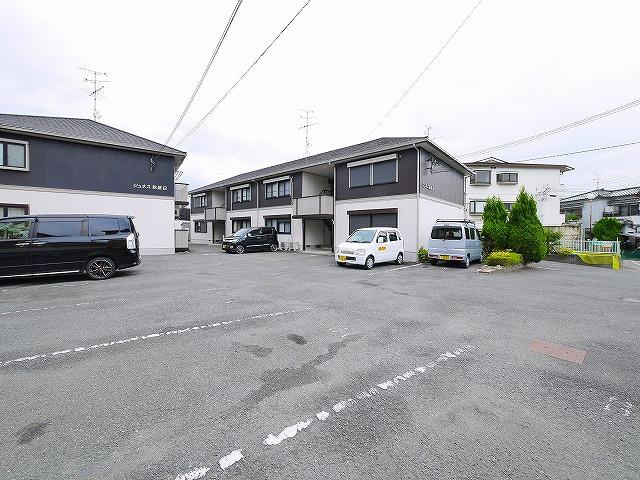 ジュネス秋篠Aの駐車場|駐車場です