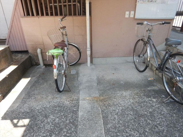 栄和荘の駐車場|栄和荘