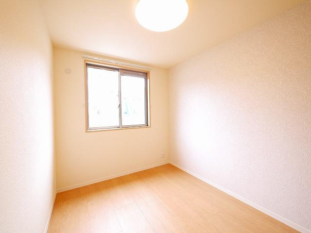 ラテール平城Ｂの洋室|きれいな洋室です