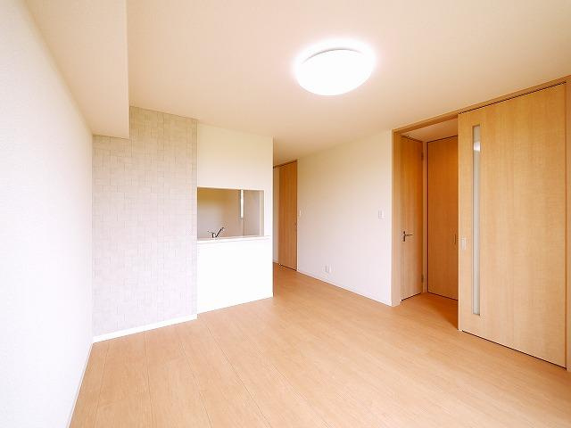 ラテール平城Ｂの居間・リビング|居間です