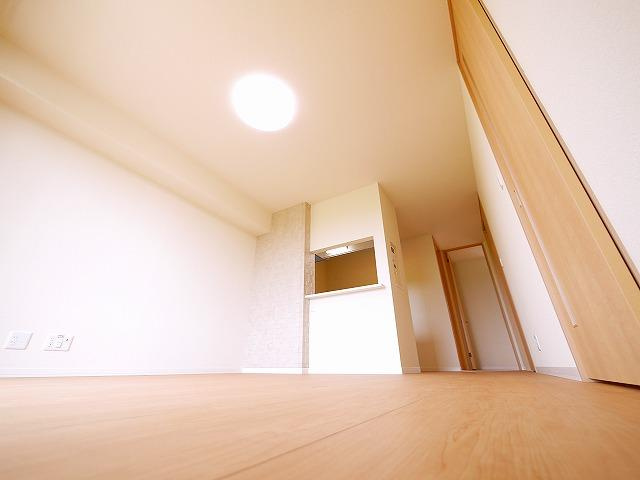 ラテール平城Ｂの居間・リビング|居間です