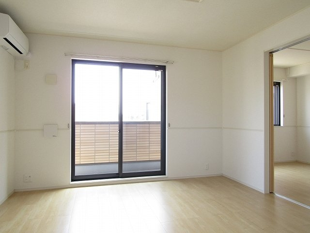 ウエスト　ウッドの居間・リビング