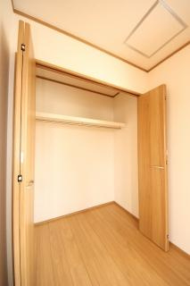 あじさい（貸家）の収納|開けている状態