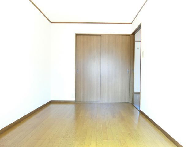 リバーサイド小車の寝室