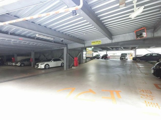 【駐車場】