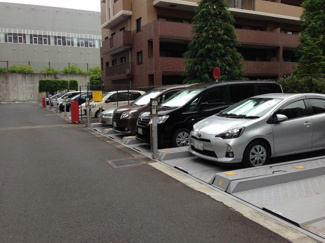 【駐車場】