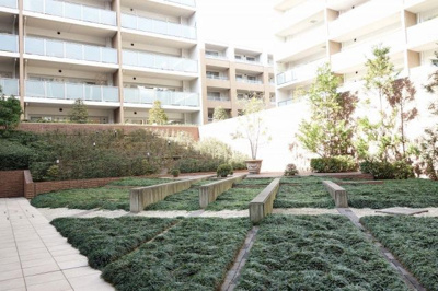 【その他共用部分】 | グランノア宮前平 | マンション敷地内庭園
