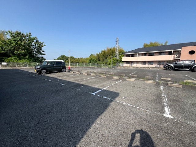 寺ヶ池ハイツの駐車場