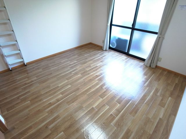 セジュール赤坂の居間・リビング