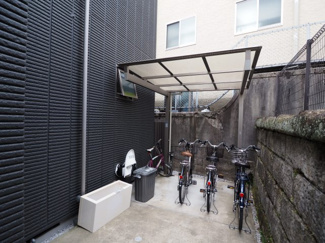 【その他共用部分】 | 屋根付き駐輪場！各世帯1台まで駐輪可能です