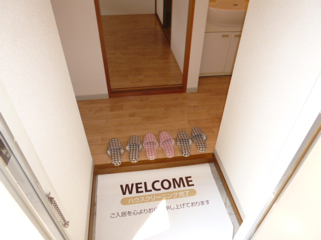 ウェルカムハイツの玄関