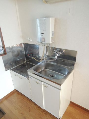 多摩市一ノ宮１丁目のアパートのキッチン|ガスコンロ設置可【カツザワコーポA】