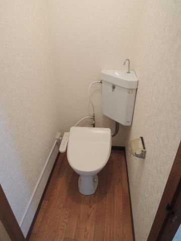 多摩市一ノ宮１丁目のアパートのトイレ|温水洗浄便座完備【カツザワコーポA】