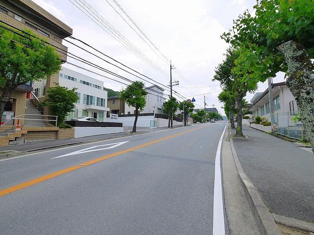 東生駒1丁目店舗の周辺