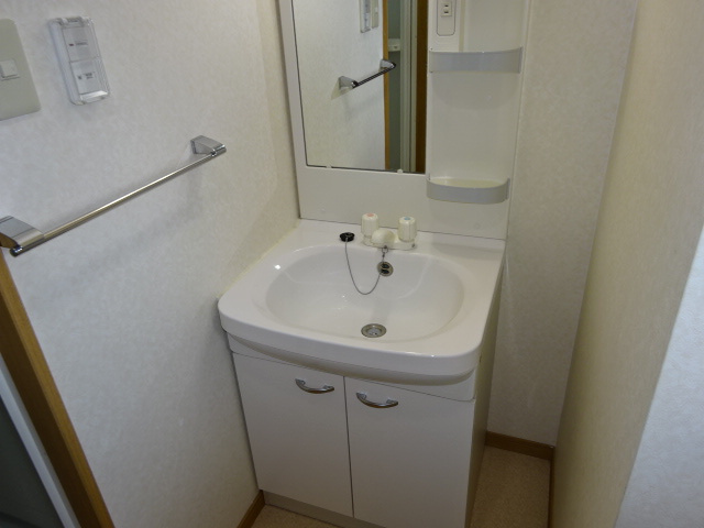 ユーミー川辺の独立洗面台